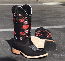 Load image into Gallery viewer, 0002 Est Estela black in roses 🔥 women boots square toe