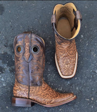 Load image into Gallery viewer, 😍Rodeo cinceleada de dama 015 CH