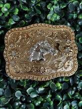 Load image into Gallery viewer, 00104 Men/Woman belt buckle