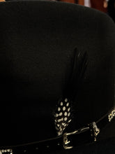 Load image into Gallery viewer, Stetson hat feather 🔥🔥🔥Pluma negra