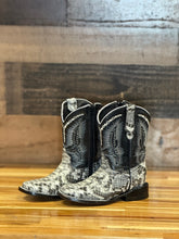 Load image into Gallery viewer, Bota de niño(PYTHON)