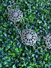Load image into Gallery viewer, Flower chain belt 47” long