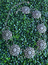 Load image into Gallery viewer, Flower chain belt 47” long