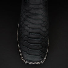 Load image into Gallery viewer, 068 Man Rodeo black boots 🔥 python leather print