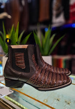 Load image into Gallery viewer, 0016 Botín vaquero gamusa - men&#39;s boots - 723 Choco Cocodrilo