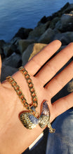 Cargar imagen en el visor de la galería, 18k plated gold cuban chain and pendant gallo