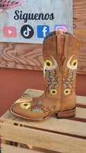 Load image into Gallery viewer, Est Girasol torito square toe woman boots 😍 TAN sunflower 1501