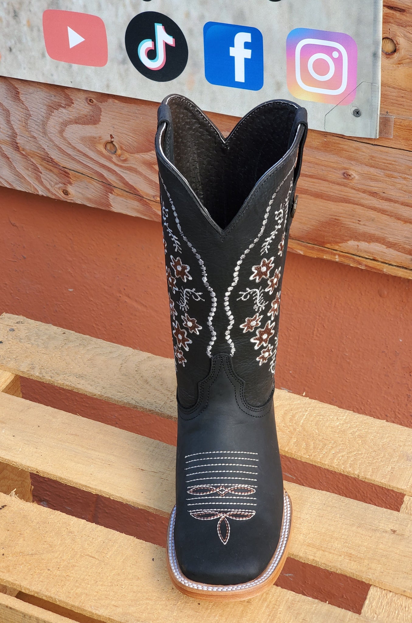 Andrea boots deals