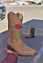 Load image into Gallery viewer, 034 Rodeo boots red roses / rosas rojas / women boots Est Luci 😍 🇲🇽