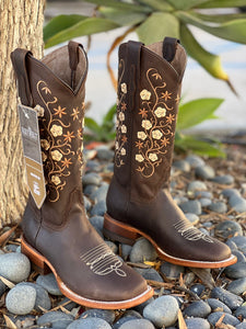 03 Est Jazmin choco square toe boots 😍 RW