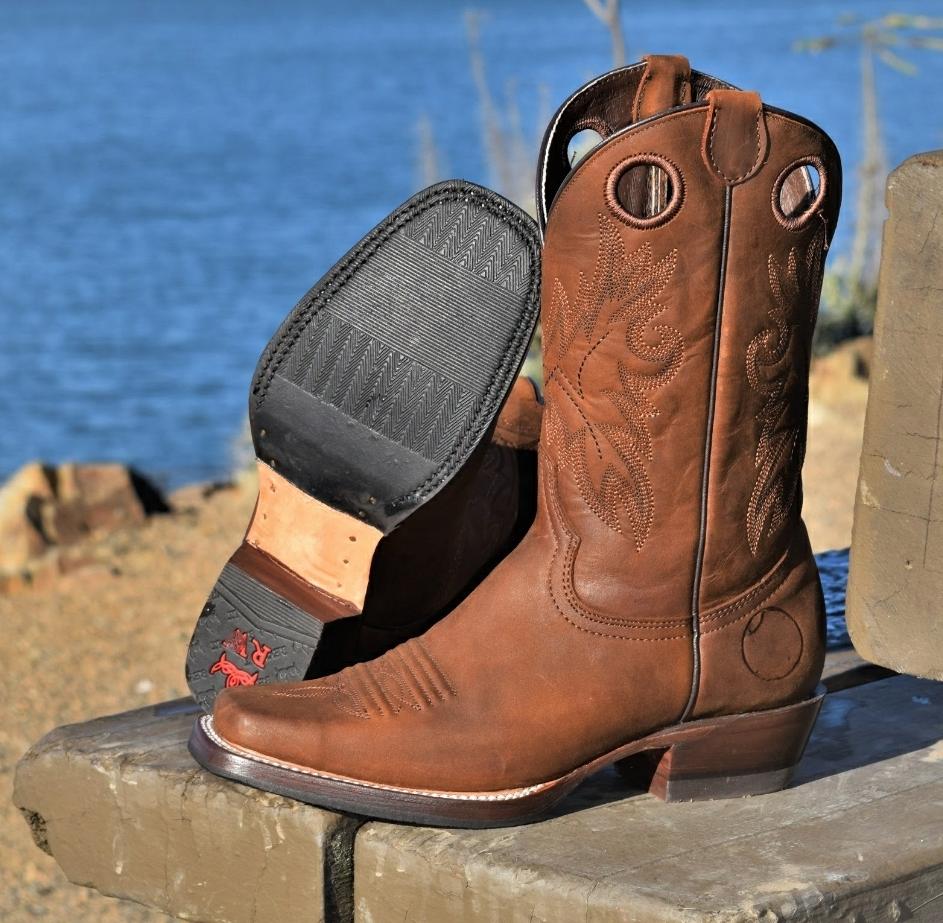 038 Est Laura Woman short boots RW – Los leyva western wear