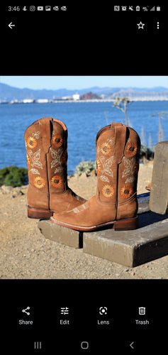 bota  girasol rodeo 😍 Potrero