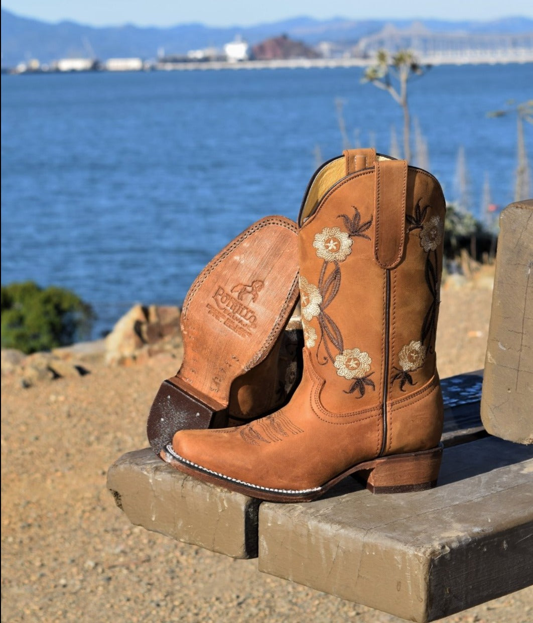 031 Est Mary Flor blanca bota rodeo