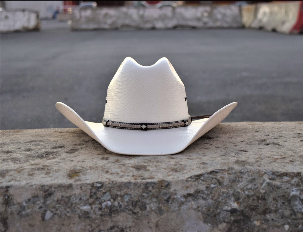 Sombrero fino Est 🤠 punta cuadrada Los leyva western wear