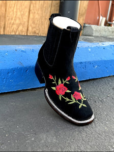 012 Botin Estela / 725 de mujer Black/ Red roses nobuck 😍🤠