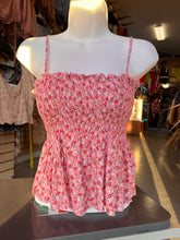 Load image into Gallery viewer, Floral top