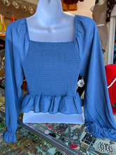 Load image into Gallery viewer, Laurita Long sleeve top size small only