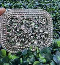 Load image into Gallery viewer, Floral emboss buckle