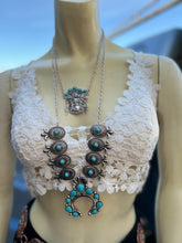 Load image into Gallery viewer, Blanquita Necklace and Earrings set