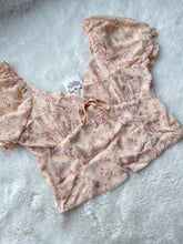 Load image into Gallery viewer, Floral Plus Size Top