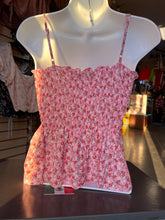 Load image into Gallery viewer, Floral top