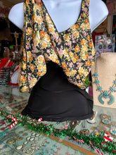 Load image into Gallery viewer, Floral blouse size small and large