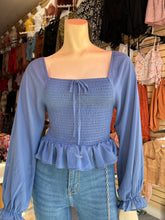 Load image into Gallery viewer, Laurita Long sleeve top size small only