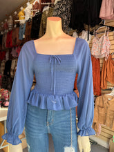 Load image into Gallery viewer, Laurita Long sleeve top size small only