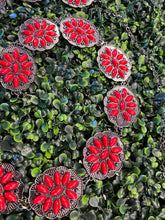 Load image into Gallery viewer, Red flower chain belt