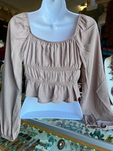 Load image into Gallery viewer, Long sleeve Top