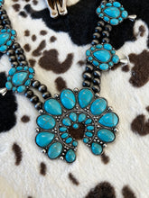 Load image into Gallery viewer, Long Squash Necklace