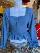 Load image into Gallery viewer, Laurita Long sleeve top size small only