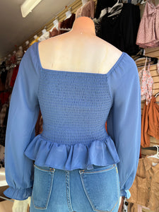 Laurita Long sleeve top size small only