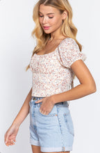 Load image into Gallery viewer, Camelia floral Plus size top