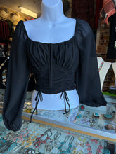 Load image into Gallery viewer, Valeria Top 🖤size small