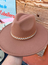 Cargar imagen en el visor de la galería, Camel 🐪Women Hat