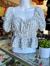 Load image into Gallery viewer, Lizett Floral  Plus size Top