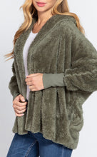 Load image into Gallery viewer, HOODIE OVERSIZED FAUX FUR OPEN JACKET
