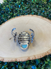Cargar imagen en el visor de la galería, Cactus and Turquoise stone 🌵 Bracelet