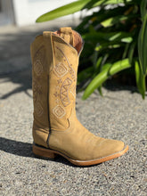 Cargar imagen en el visor de la galería, Estilo Isabel Rodeo boots 🇲🇽 🚛