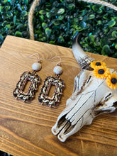 Cargar imagen en el visor de la galería, Lisa Earrings