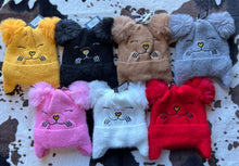 Load image into Gallery viewer, Pom Pom Beanies for kids 🥰