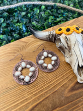 Cargar imagen en el visor de la galería, White-copper earrings