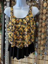 Load image into Gallery viewer, Floral blouse size small and large