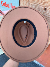 Cargar imagen en el visor de la galería, Camel 🐪Women Hat